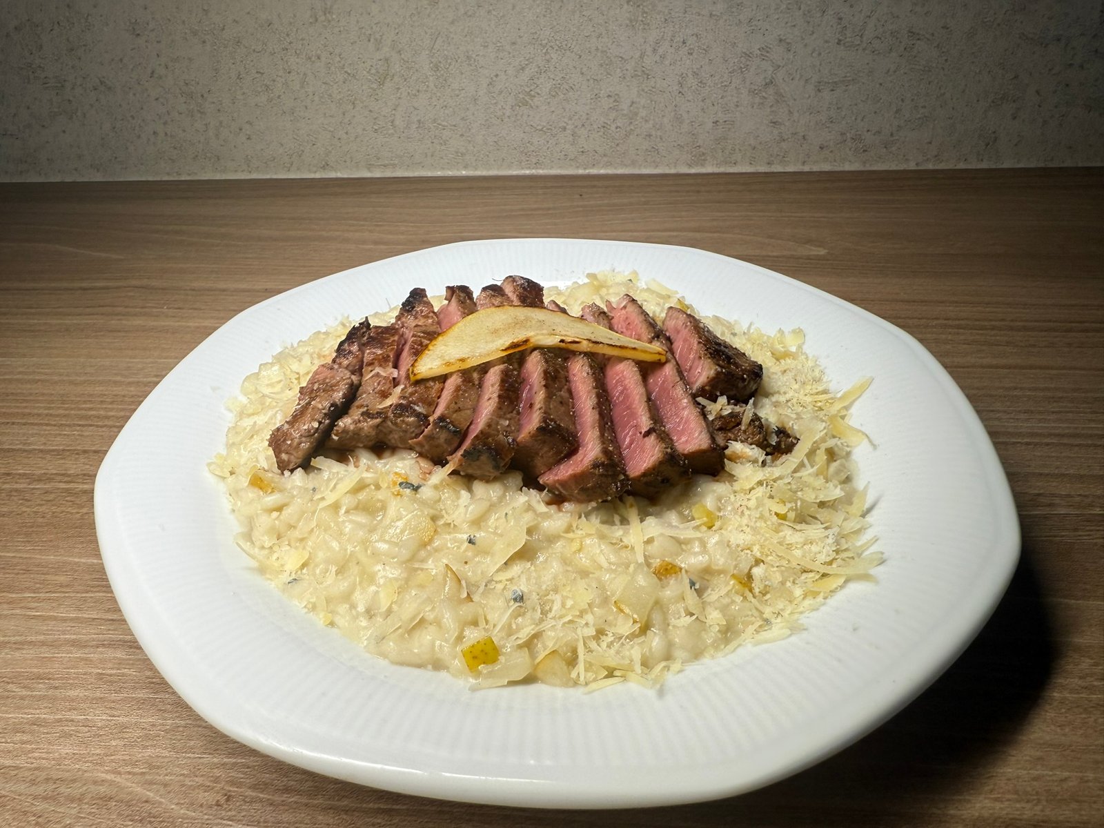 Risoto de Pera com Gorgonzola acompanhado de Flat Iron 2 Risoto de Pera com Gorgonzola acompanhado de Flat Iron - Imagem 2