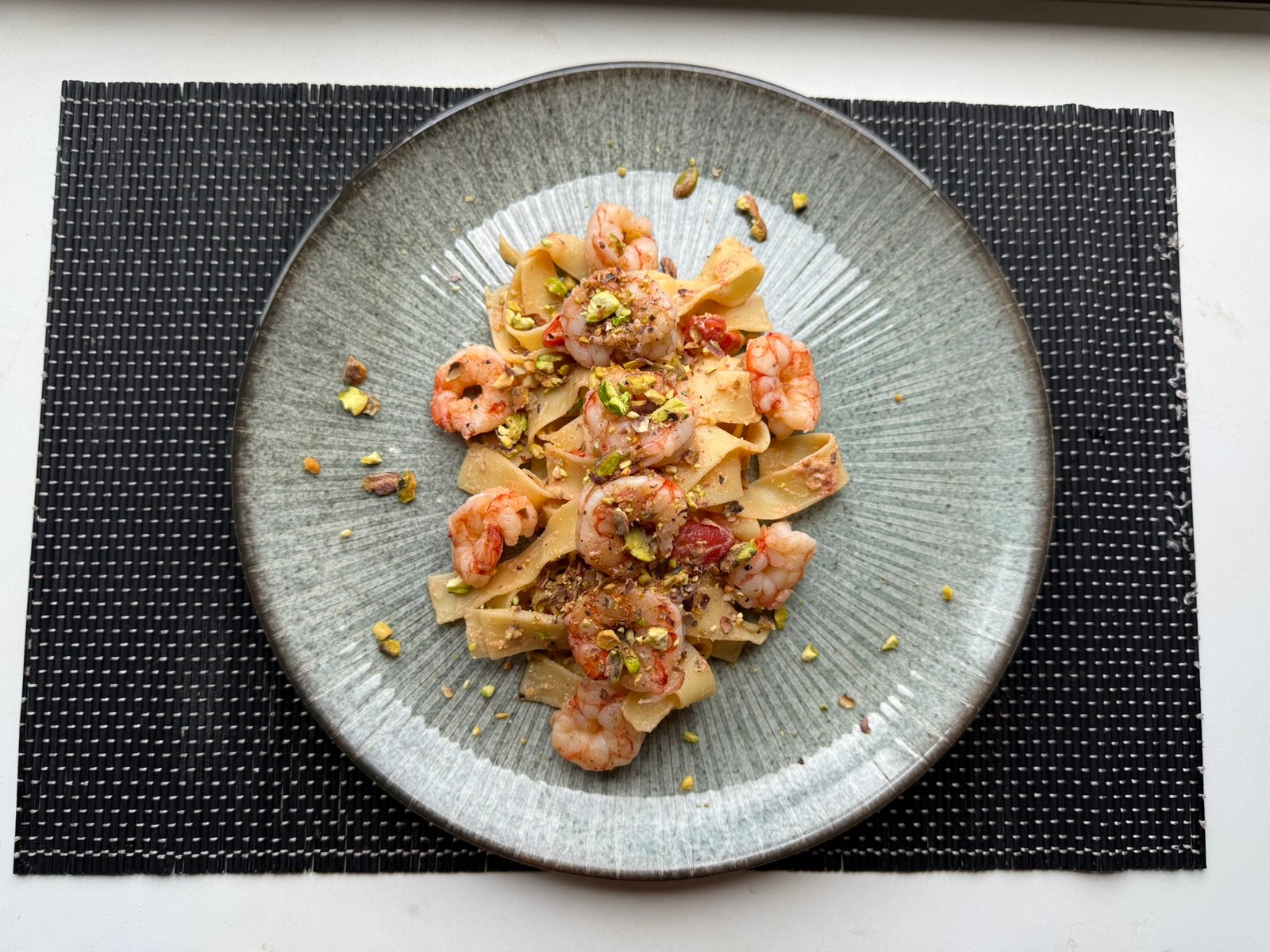 Pappardelle Mediterrâneo com Camarões (2 pessoas) 1 Pappardelle Mediterrâneo com Camarões (2 pessoas)