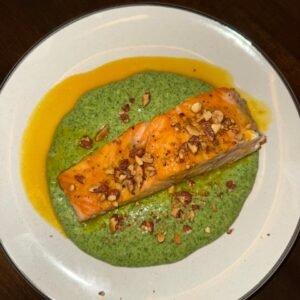 Salmão com Creme de Espinafre e Redução de Laranja (2 pessoas)