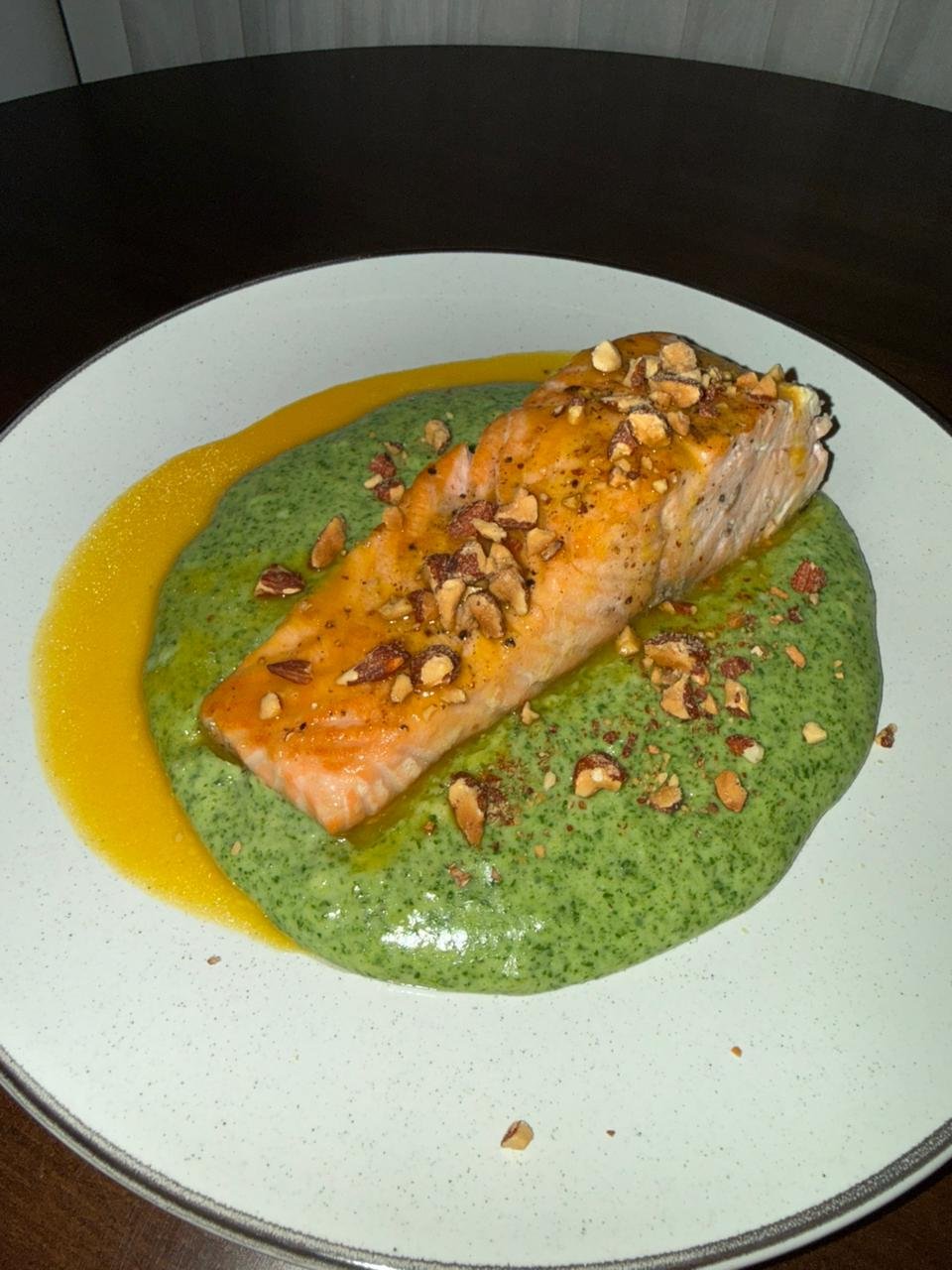 Salmão com Creme de Espinafre e Redução de Laranja (2 pessoas) 3 Salmão com Creme de Espinafre e Redução de Laranja (2 pessoas) - Imagem 3